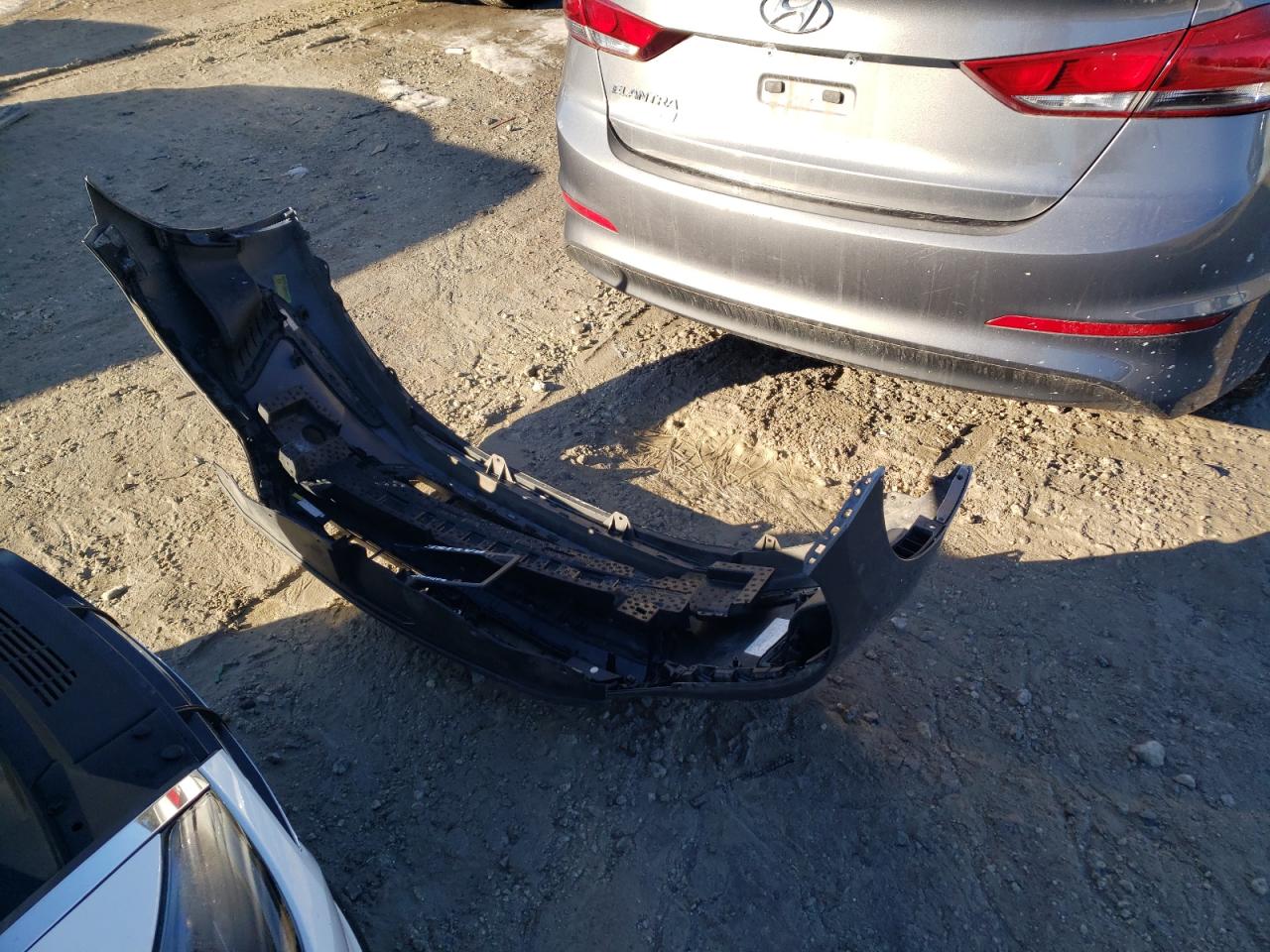 2018 Hyundai Elantra - Image 12