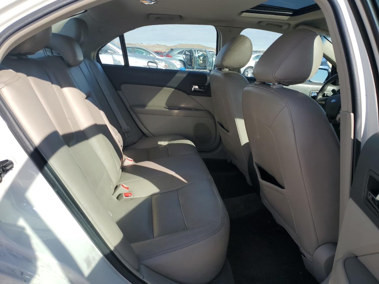 2012 Ford Fusion - Image 10