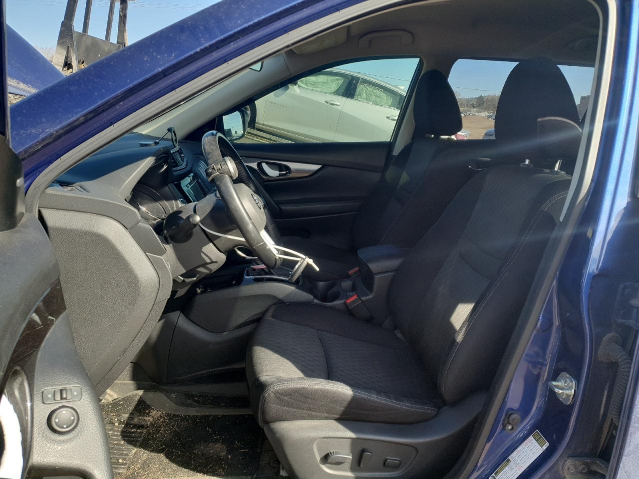 2020 Nissan Rogue - Image 7