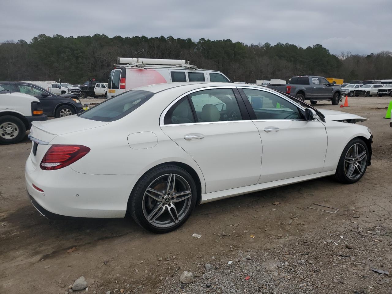 2019 Mercedes-Benz E-klasse - Image 3