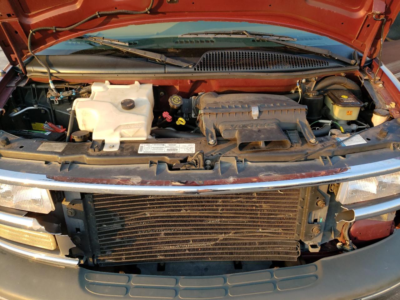 1999 Chevrolet Express - Image 13