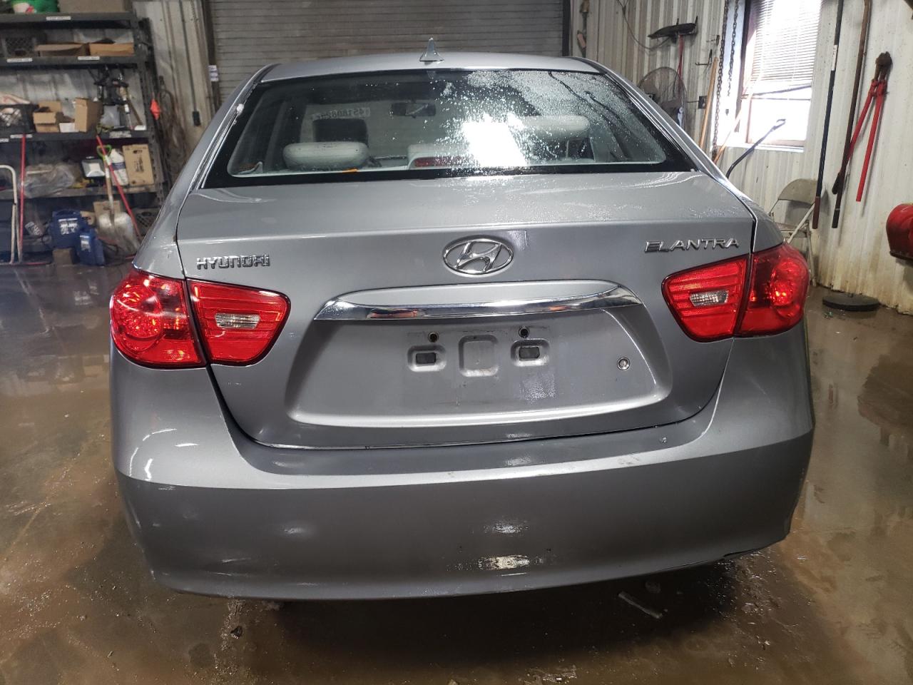 2010 Hyundai Elantra - Image 6