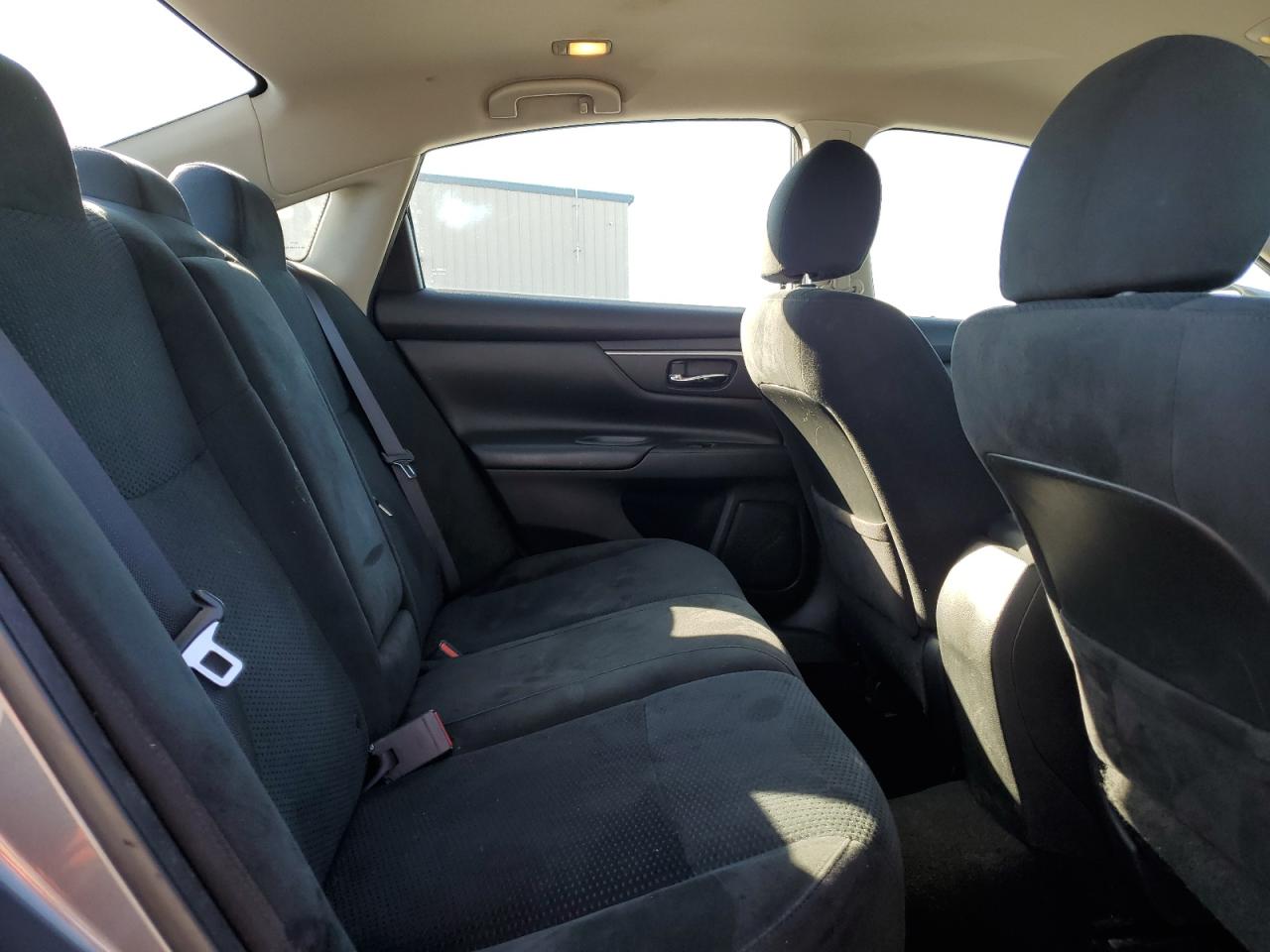 2015 Nissan Altima - Image 10