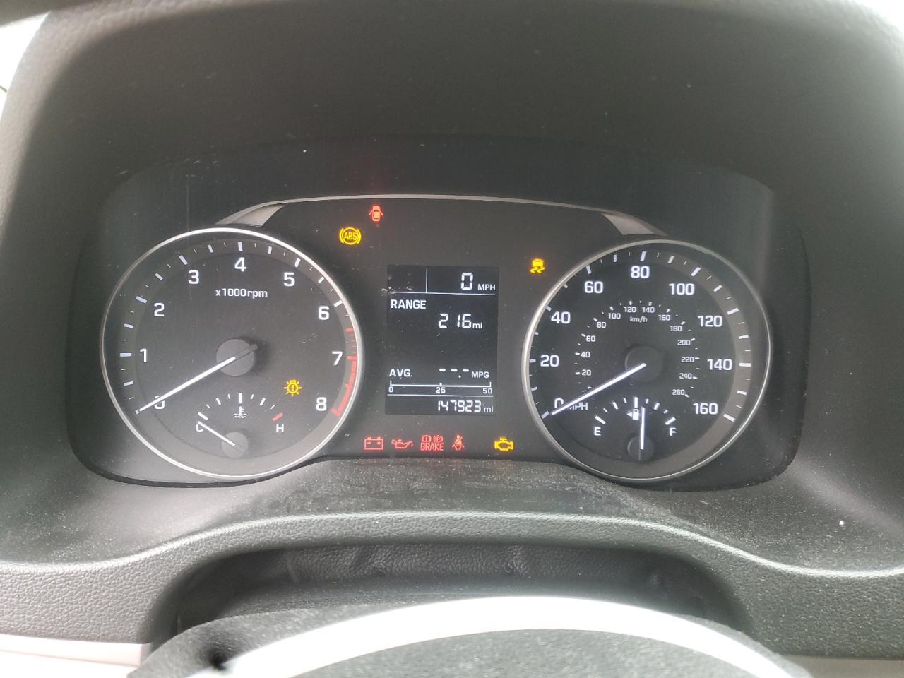 2017 Hyundai Elantra - Image 9