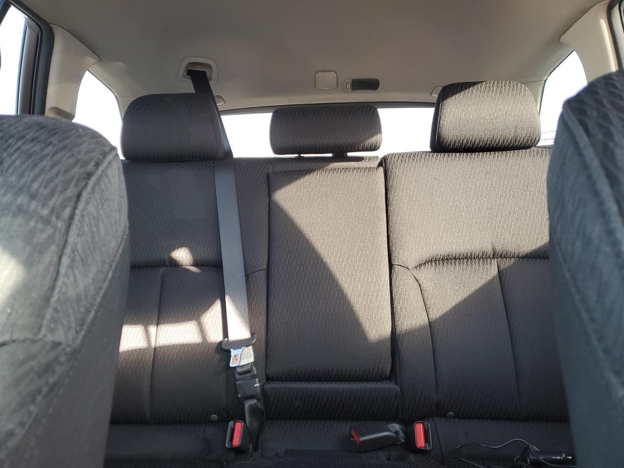 2011 Subaru Outback - Image 10