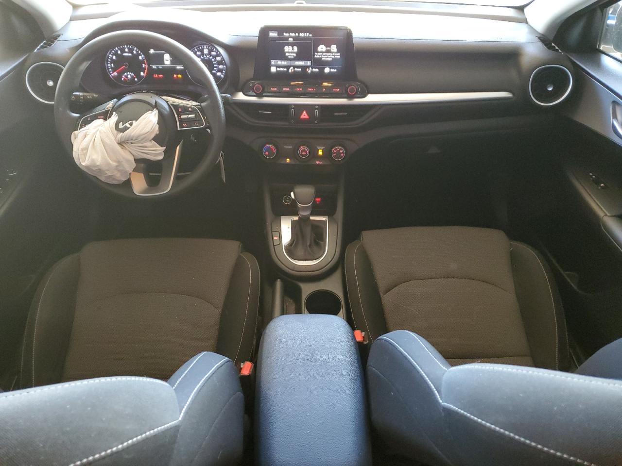 2024 Kia Forte - Image 8