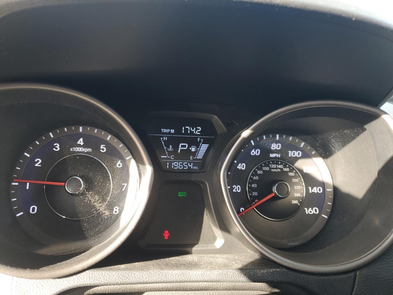 2014 Hyundai Elantra - Image 9
