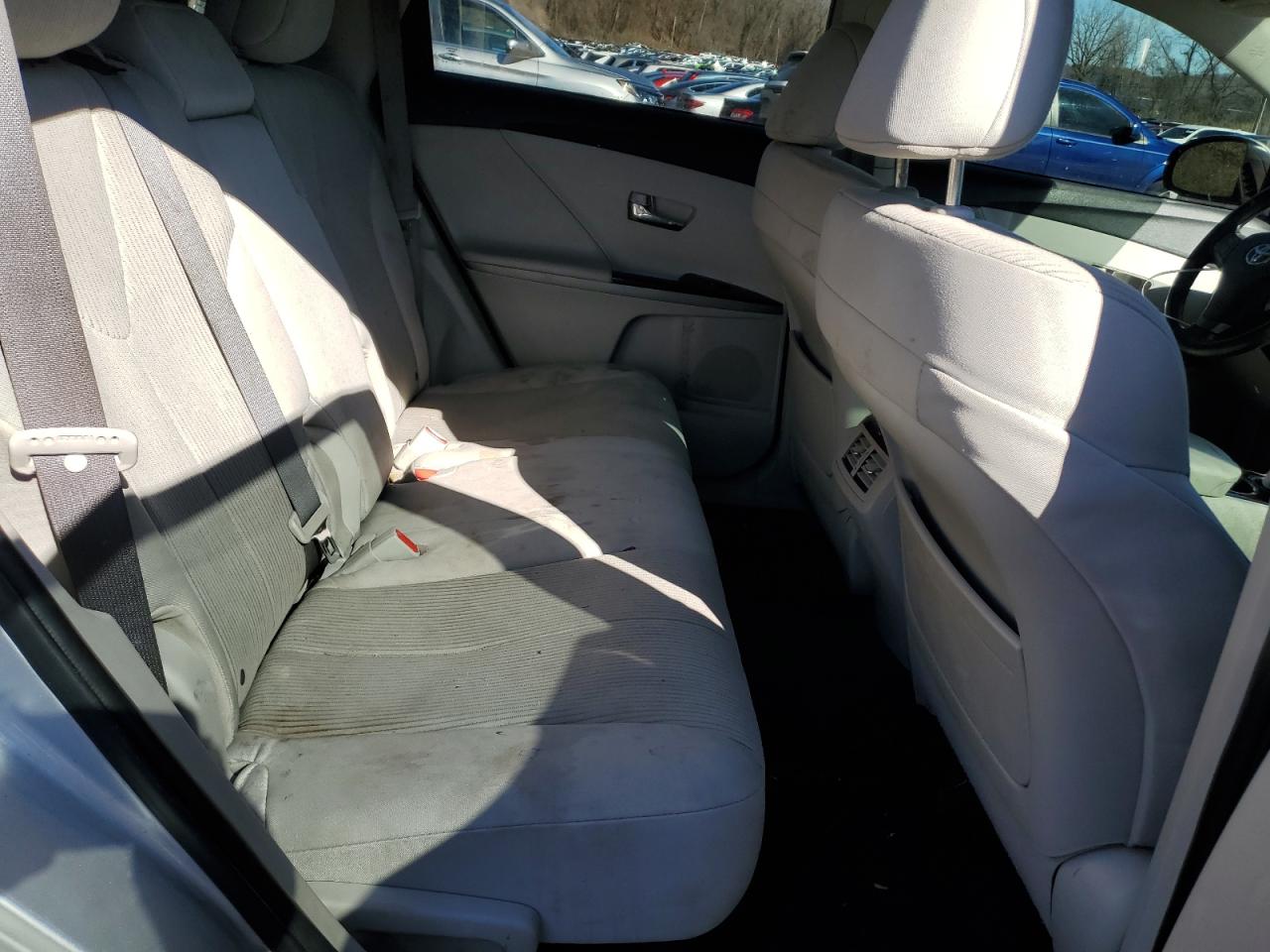 2009 Toyota Venza - Image 11