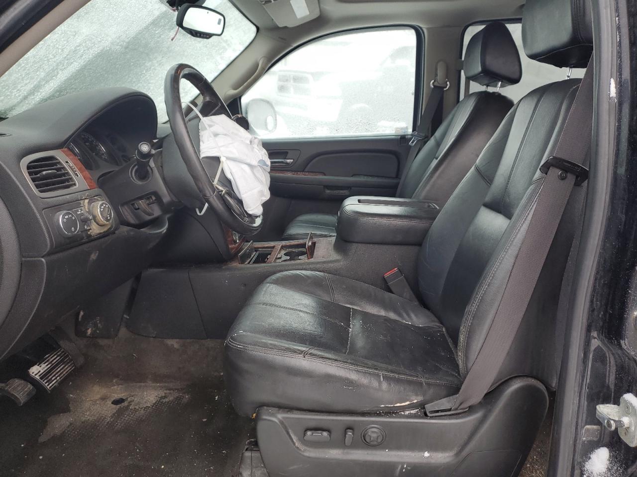 2008 Chevrolet Suburban - Image 7