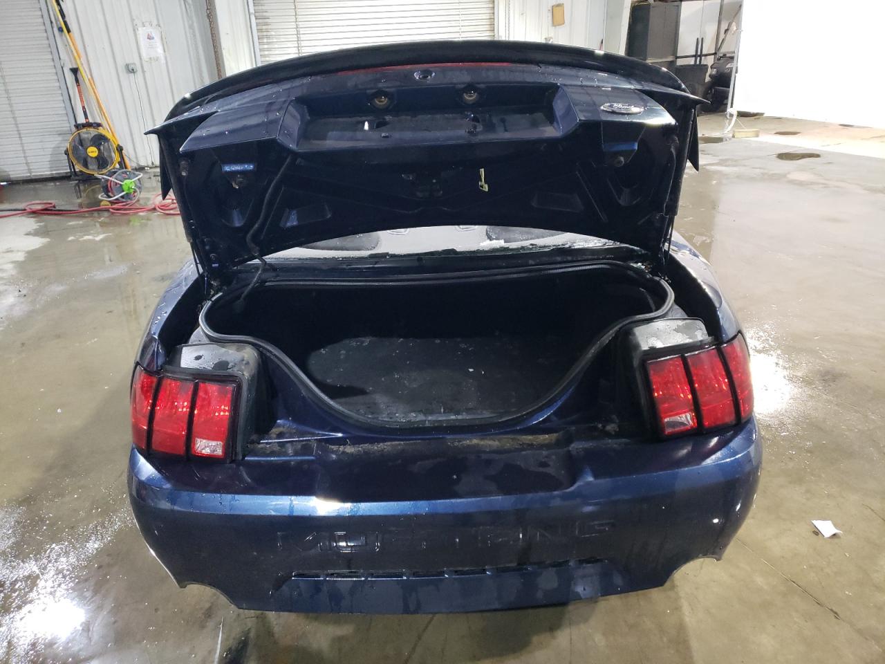2001 Ford Mustang - Image 6