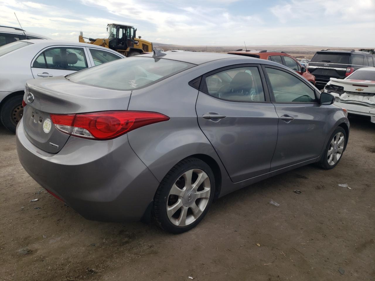 2012 Hyundai Elantra - Image 3