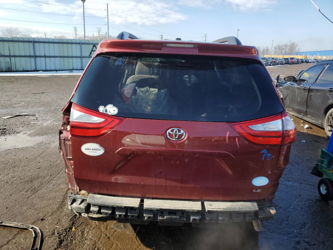 2015 Toyota Sienna - Image 6