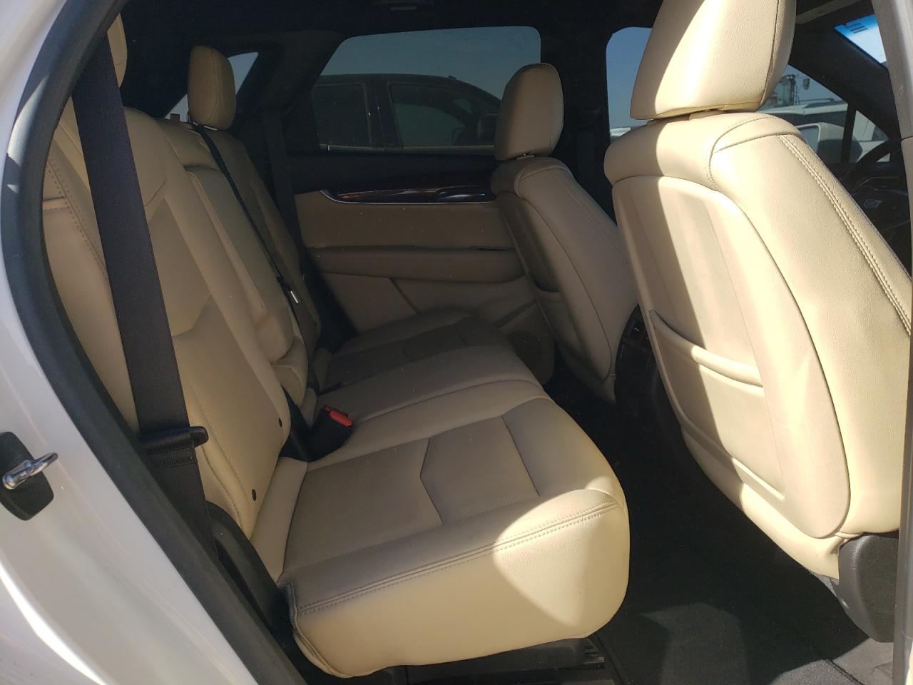 2017 Cadillac XT5 - Image 11