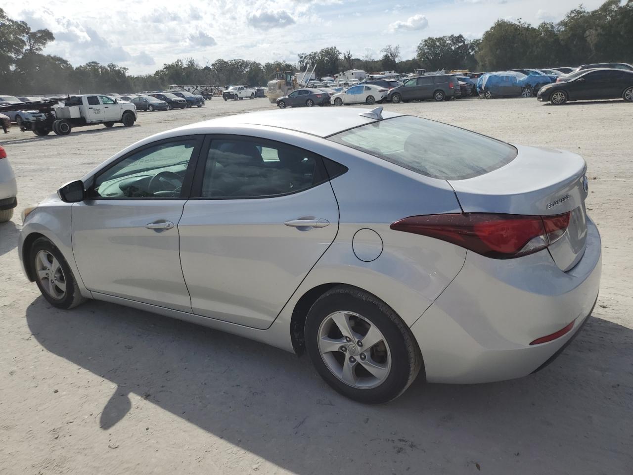 2015 Hyundai Elantra - Image 2