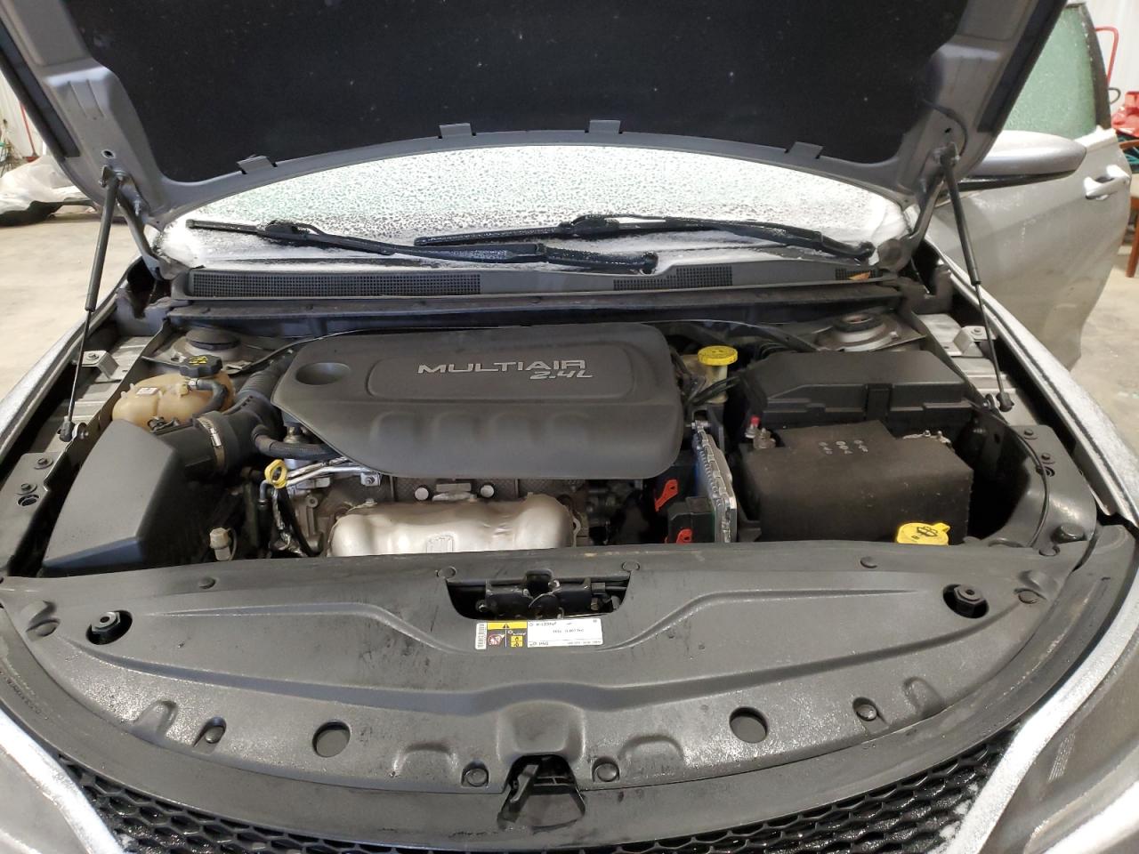 2016 Chrysler 200 - Image 11