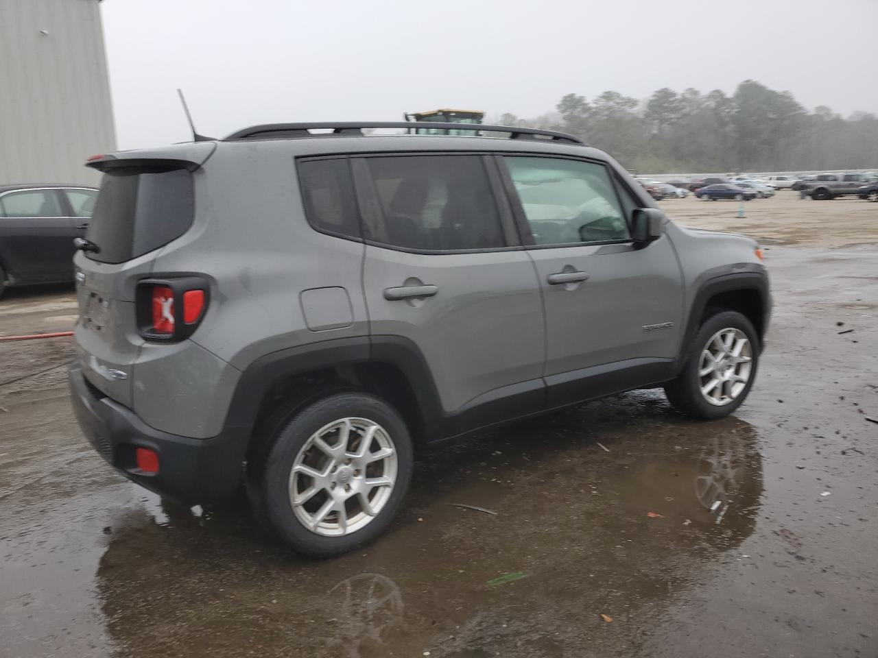 2019 Jeep Renegade - Image 3