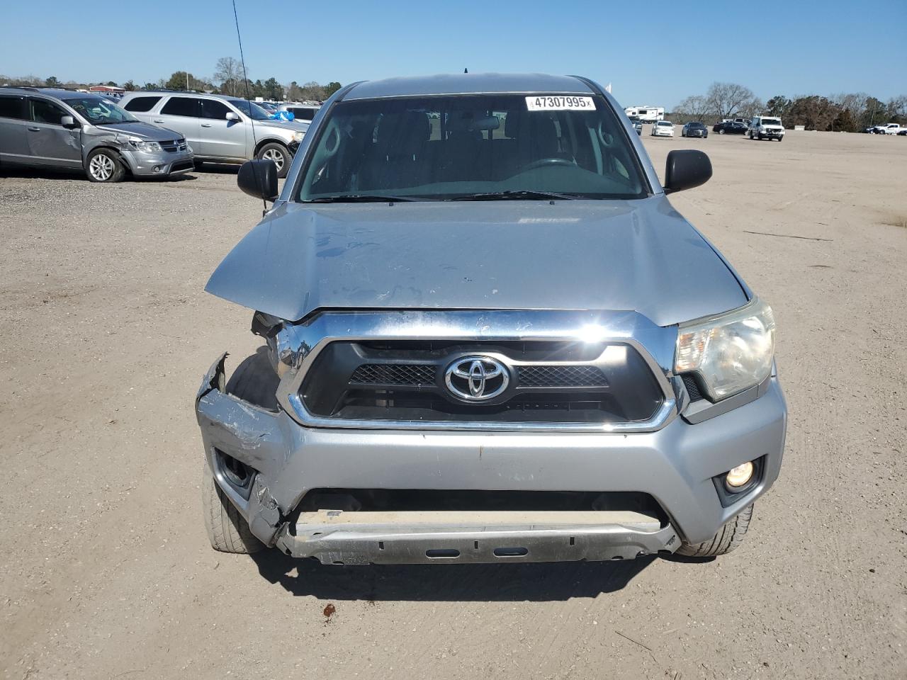 2015 Toyota Tacoma - Image 5