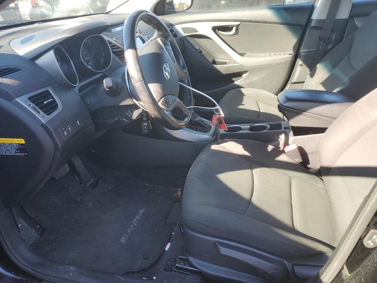 2015 Hyundai Elantra - Image 7