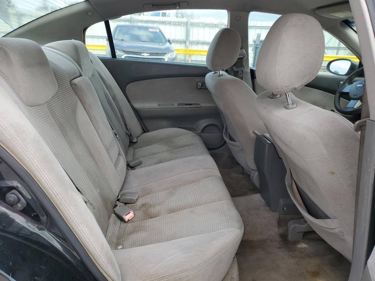 2005 Nissan Altima - Image 10