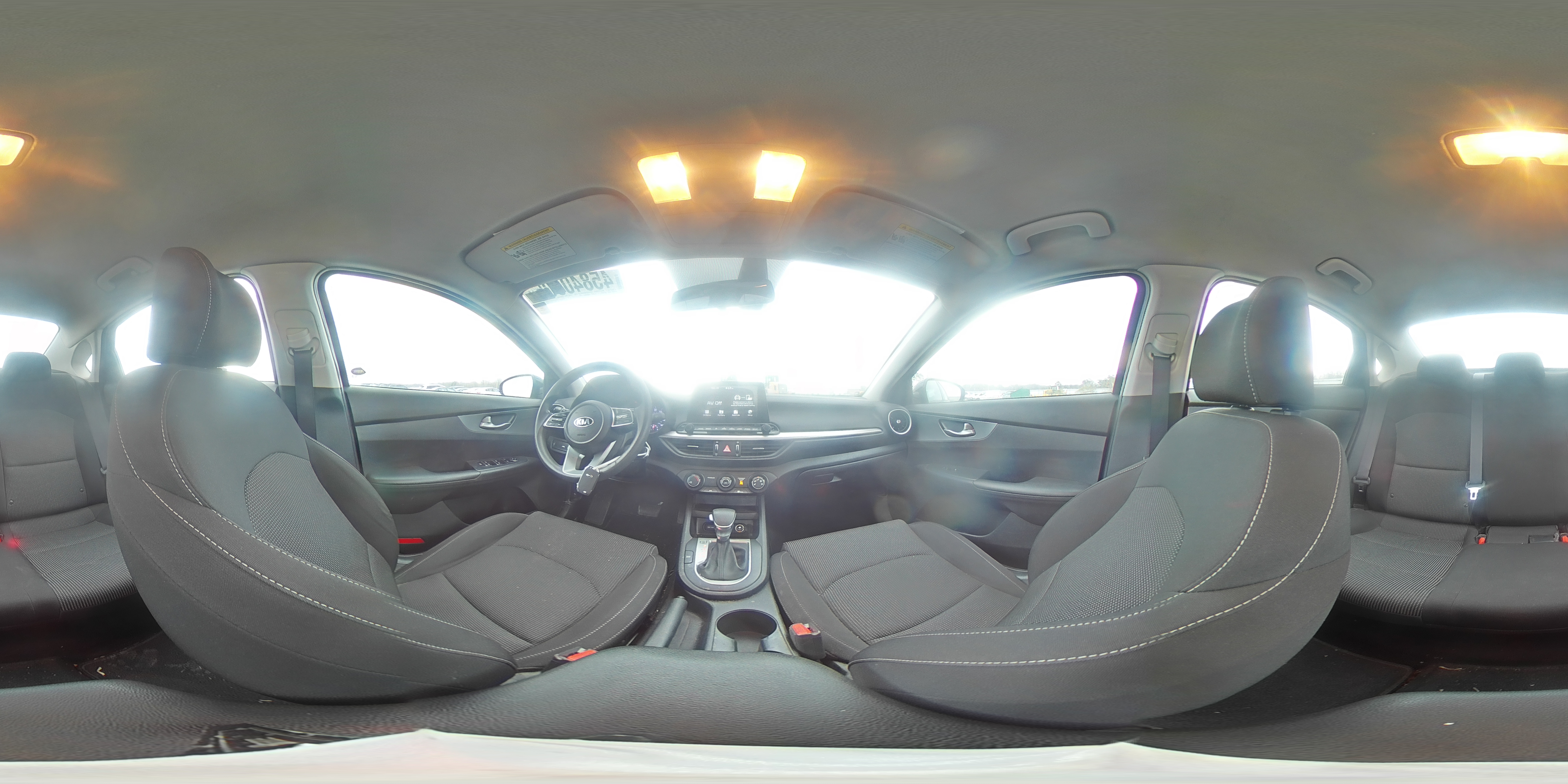 2020 Kia Forte - Image 13