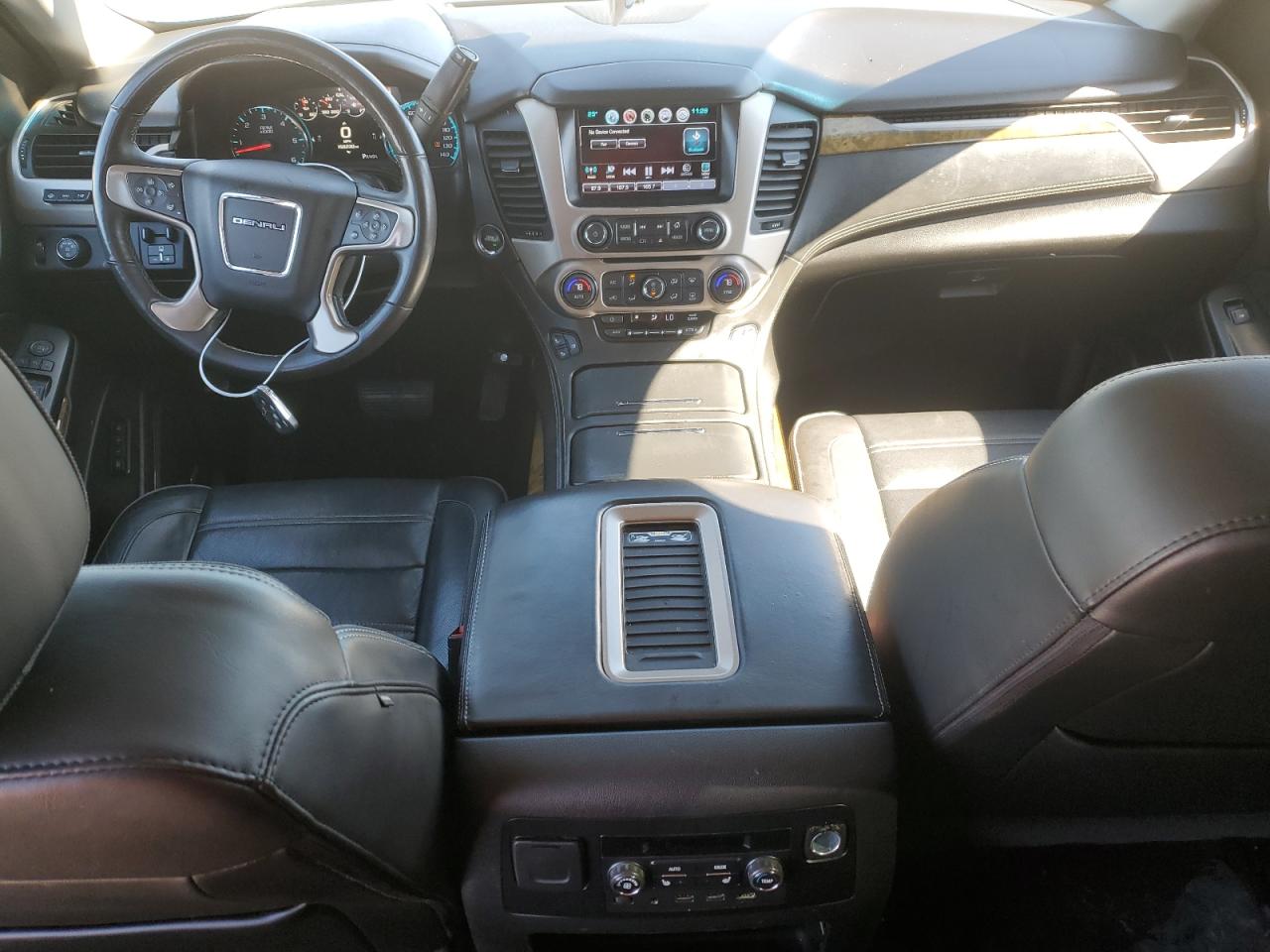 2017 GMC Yukon - Image 8