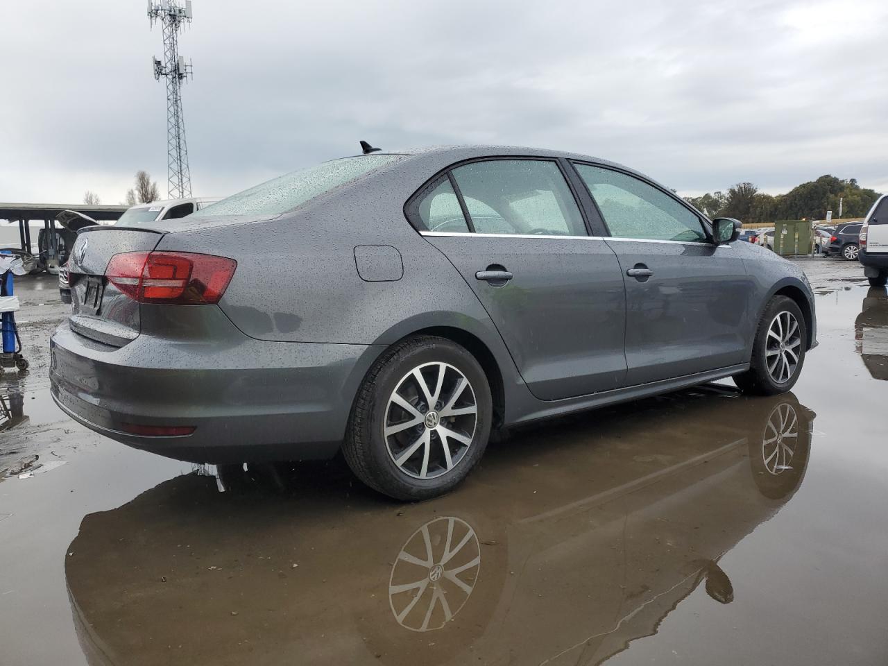 2017 Volkswagen Jetta - Image 3
