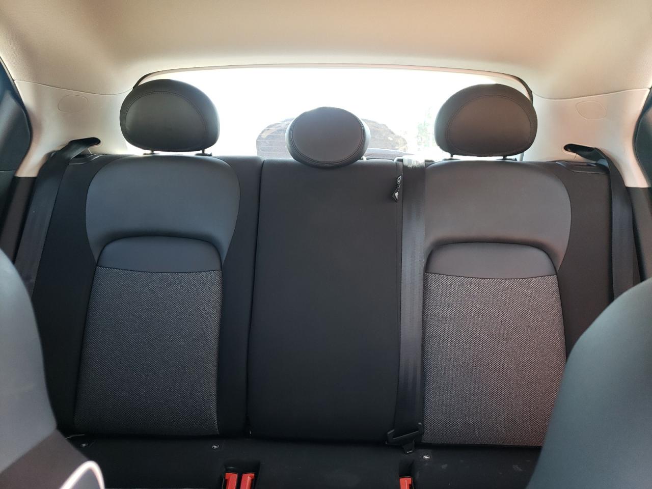 2018 Fiat 500 - Image 10