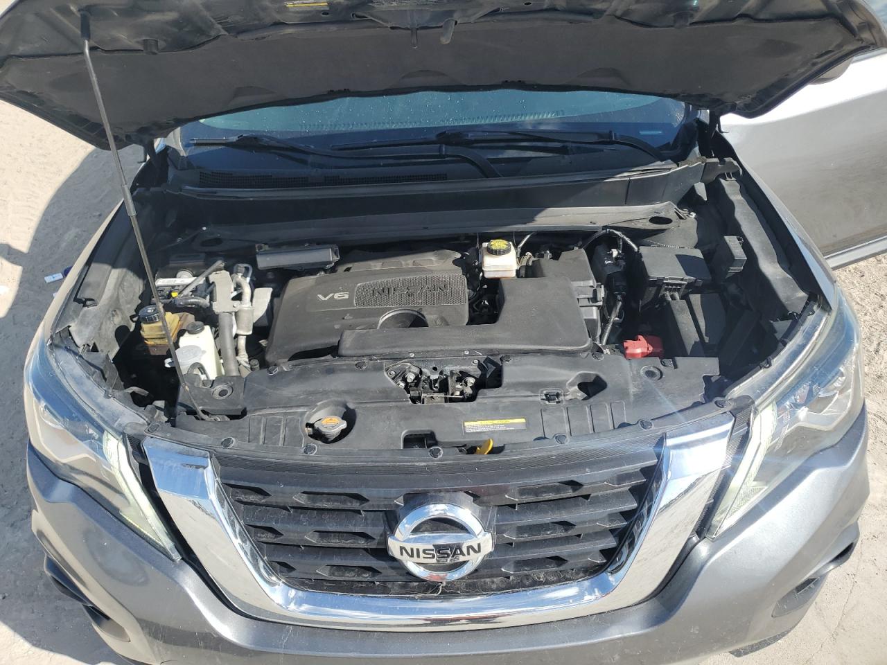 2019 Nissan Pathfinder - Image 12