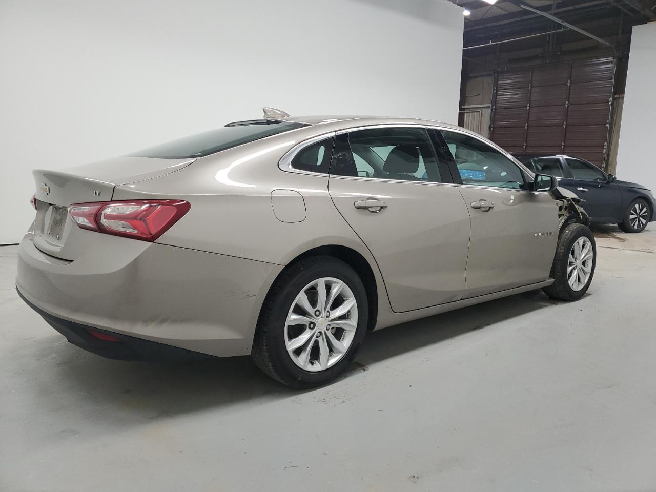 2022 Chevrolet Malibu - Image 3