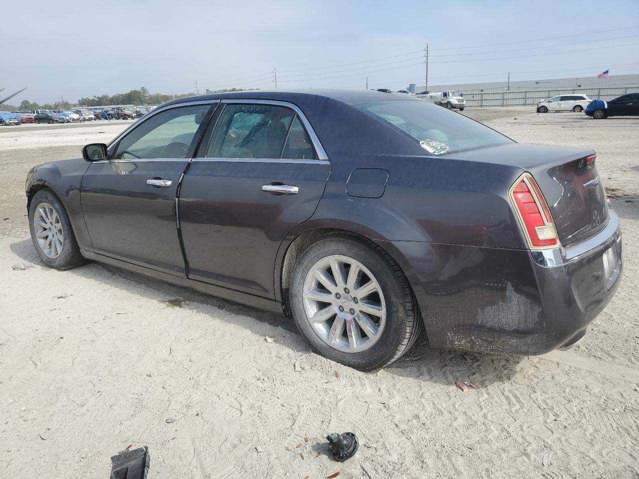 2013 Chrysler 300 - Image 2