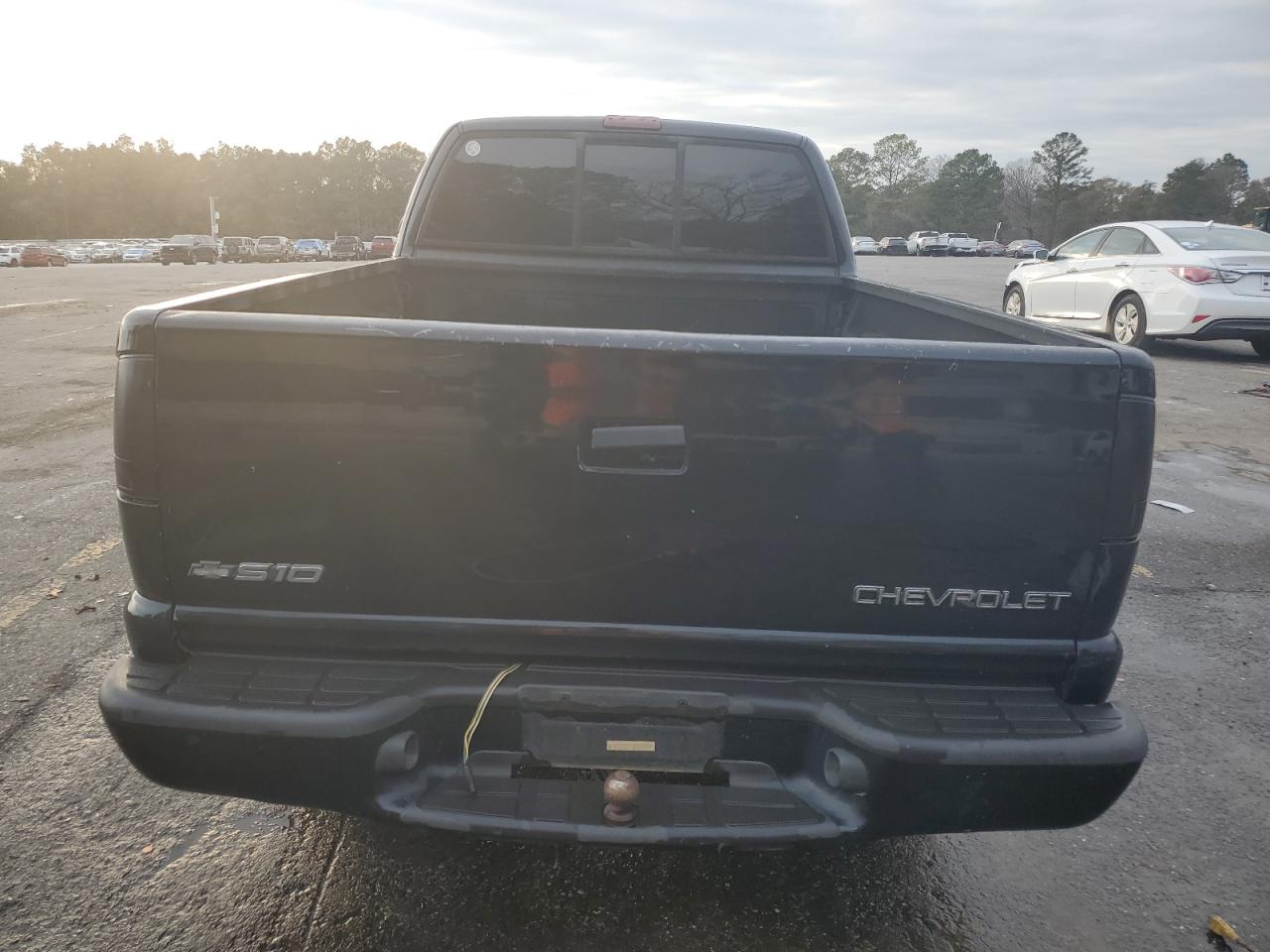 2003 Chevrolet S-10 Pickup - Image 6