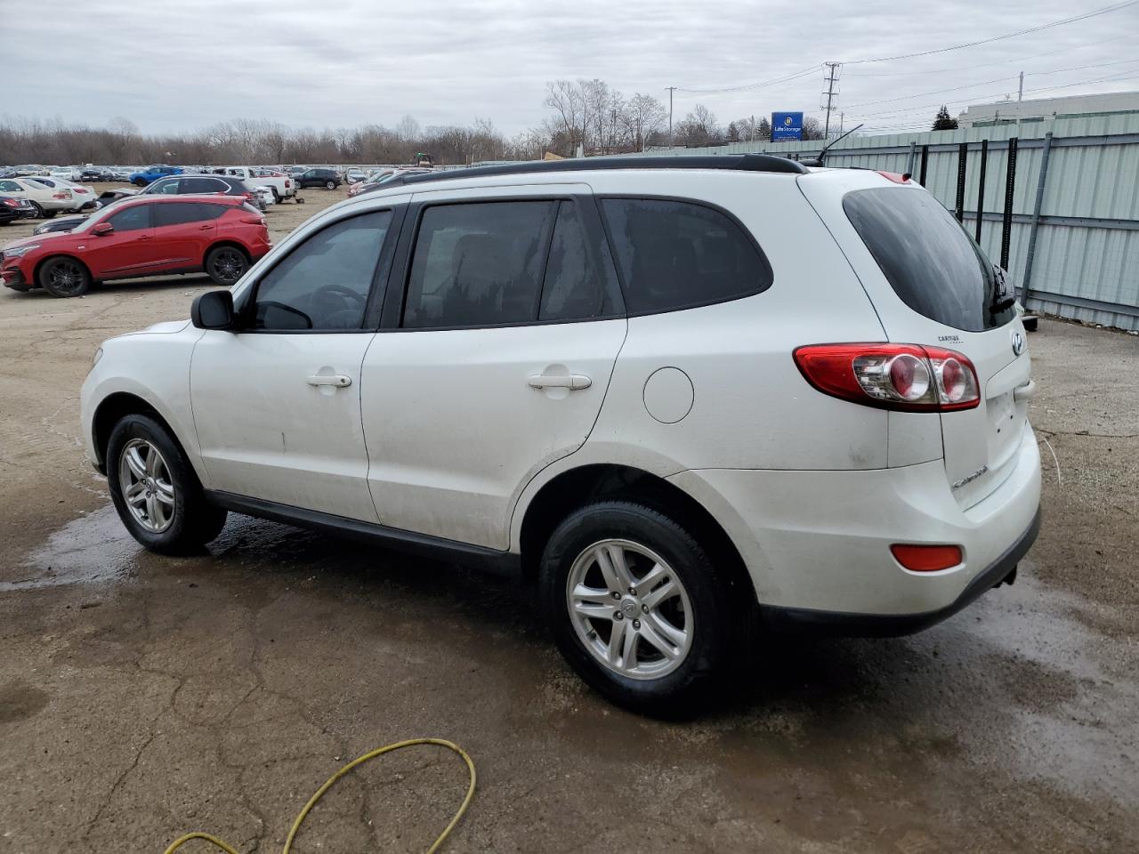 2010 Hyundai Santa Fe - Image 2