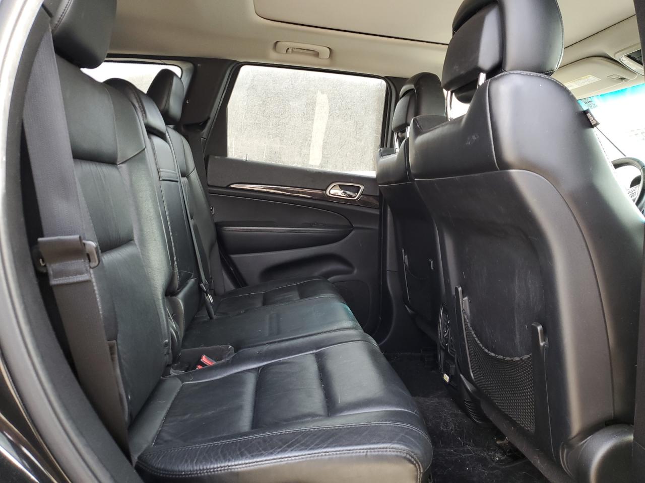 2012 Jeep Grand Cherokee - Image 11