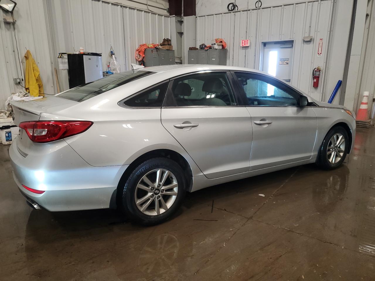 2015 Hyundai Sonata - Image 3