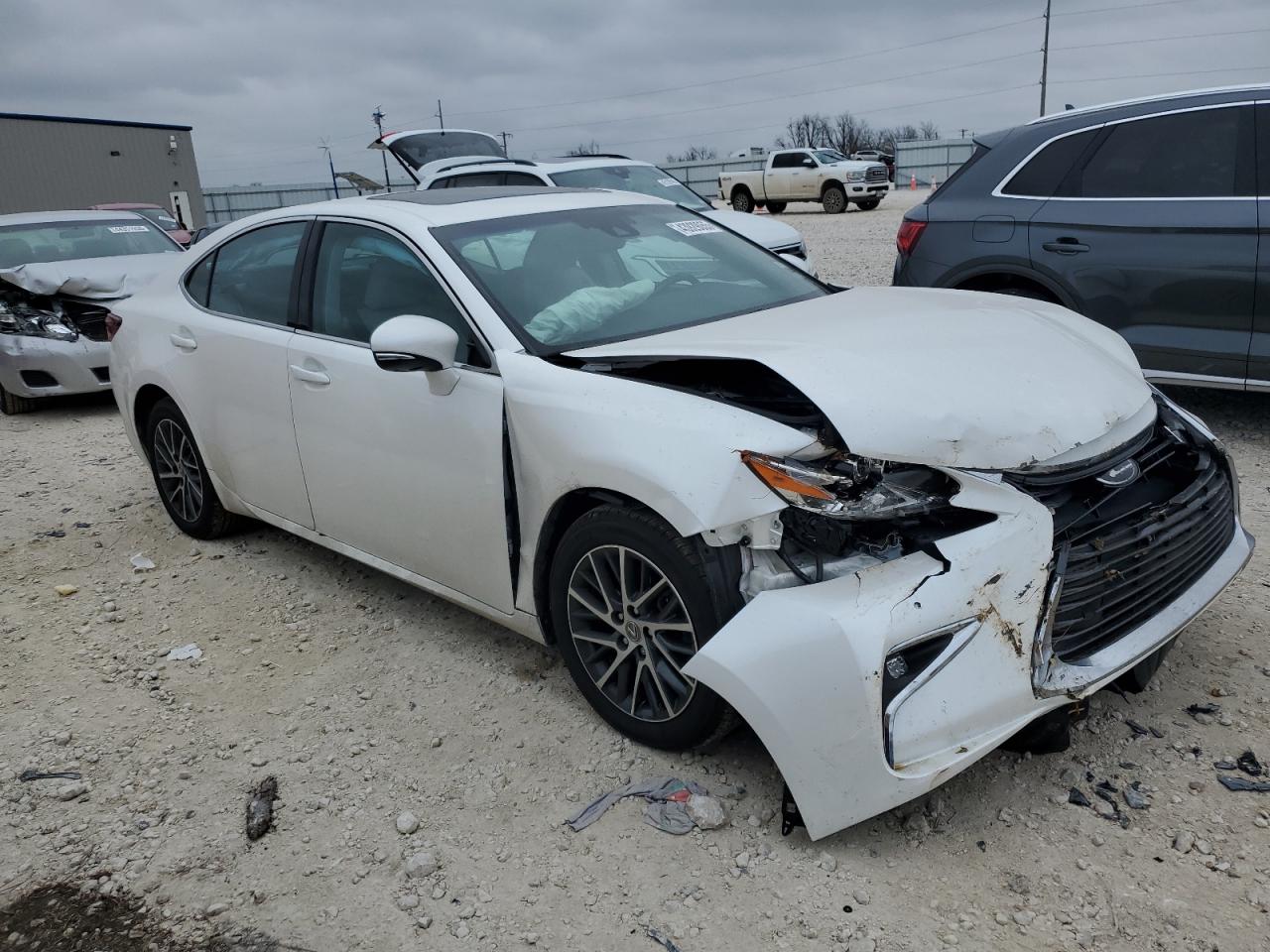 2018 Lexus ES - Image 4