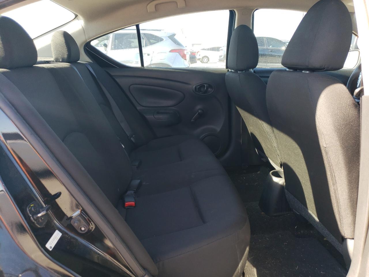 2019 Nissan Versa - Image 10