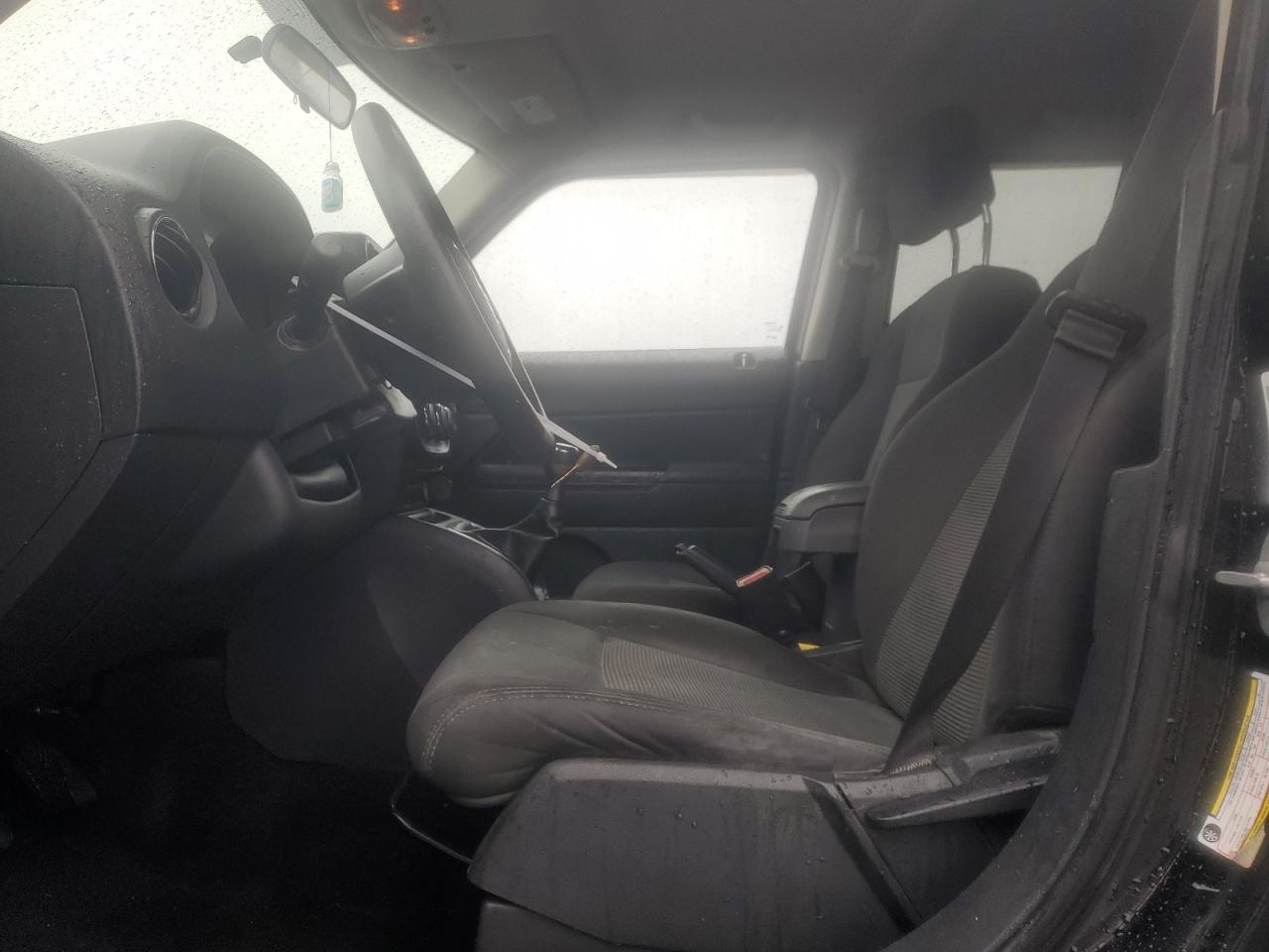 2012 Jeep Liberty (Patriot) - Image 7