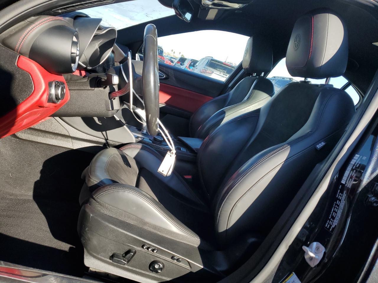 2018 Alfa Romeo Giulia - Image 7