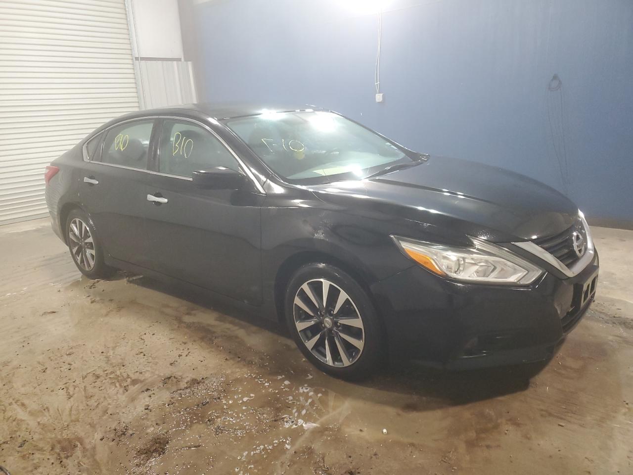 2017 Nissan Altima - Image 4
