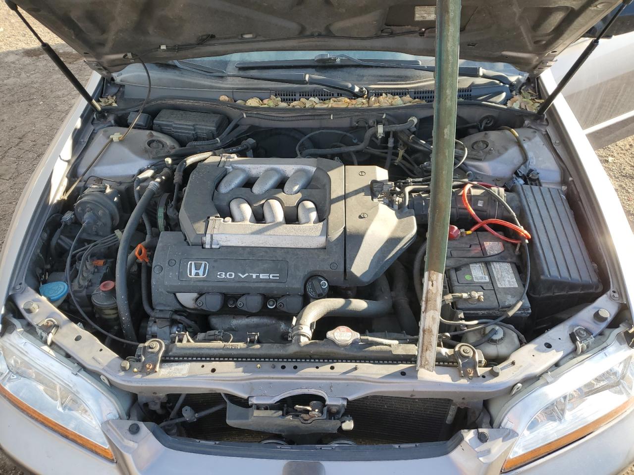 2000 Honda Accord - Image 11