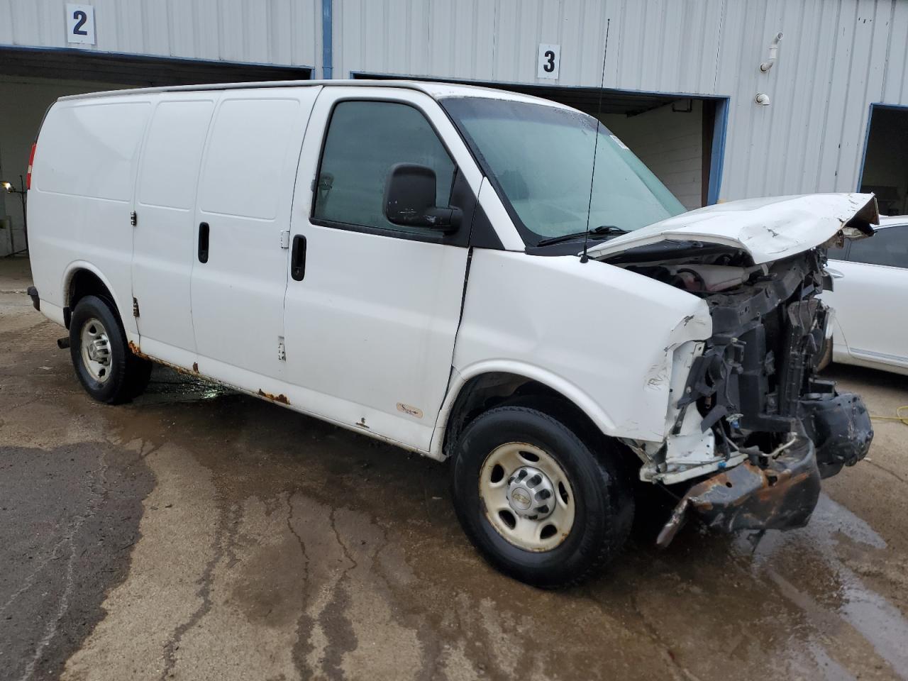 2011 Chevrolet Express - Image 4