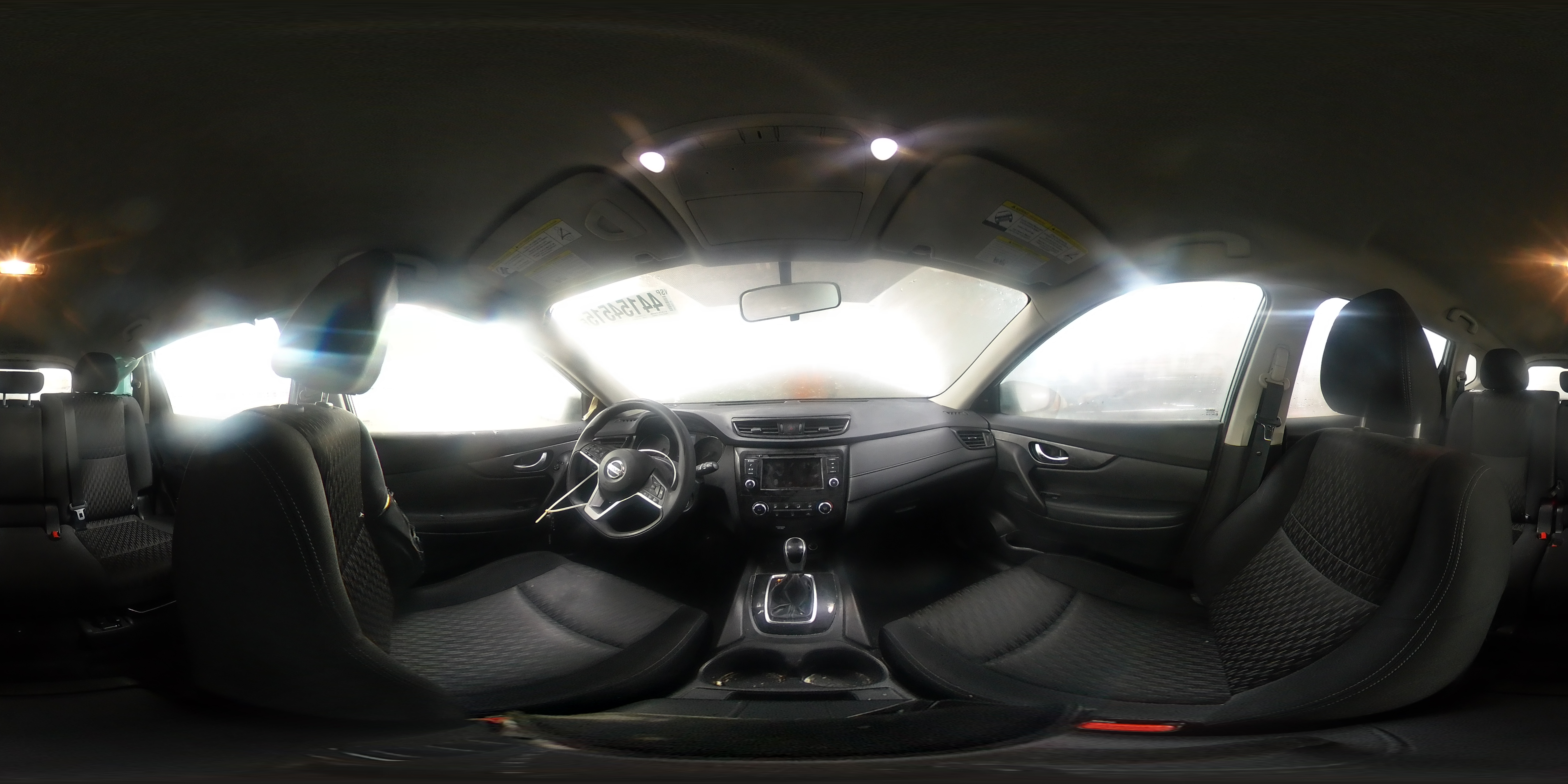 2018 Nissan Rogue - Image 14