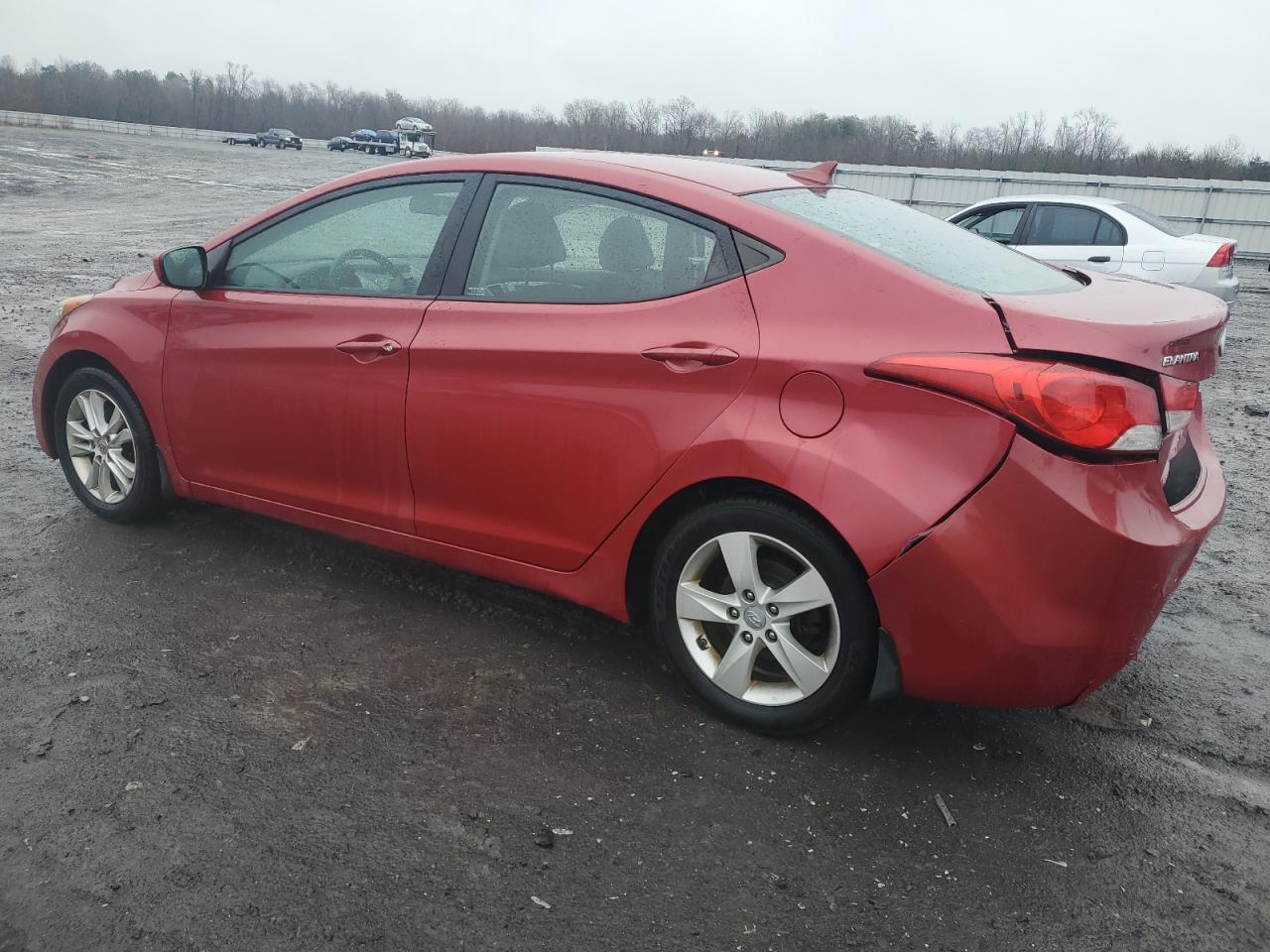 2013 Hyundai Elantra - Image 2