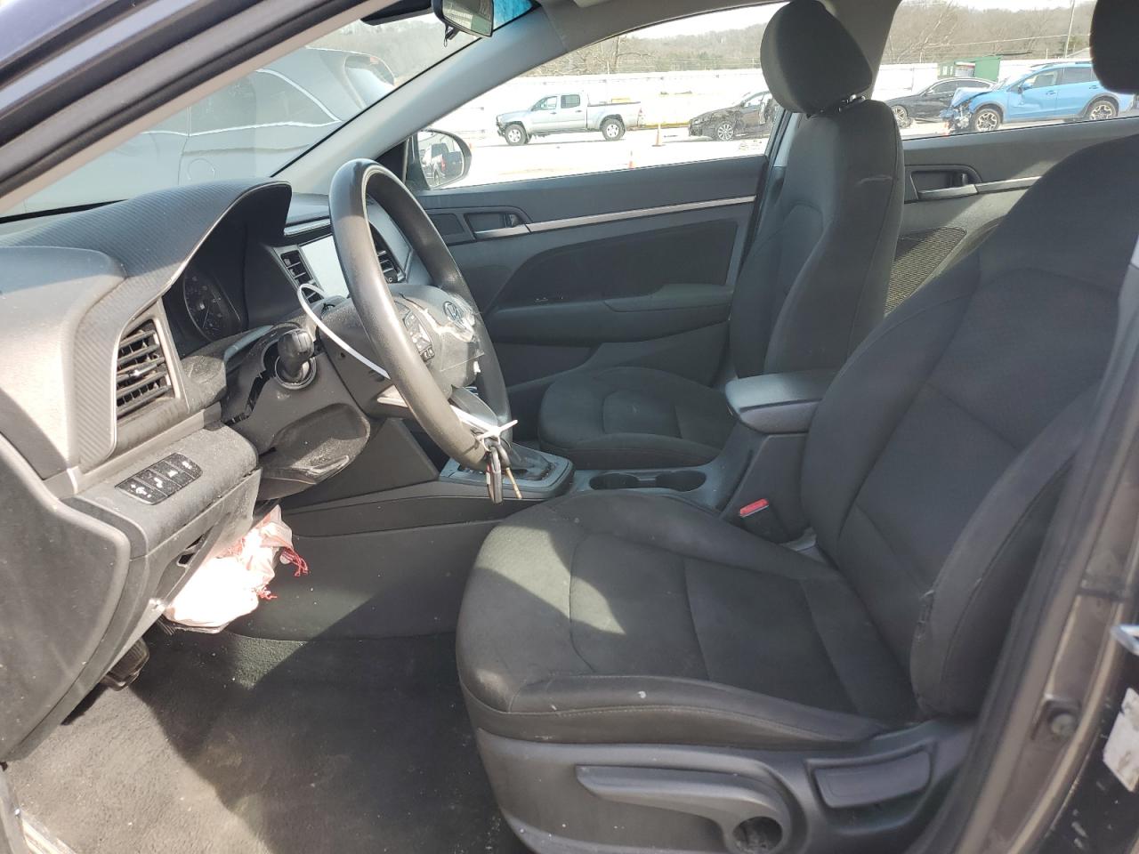 2020 Hyundai Elantra - Image 7