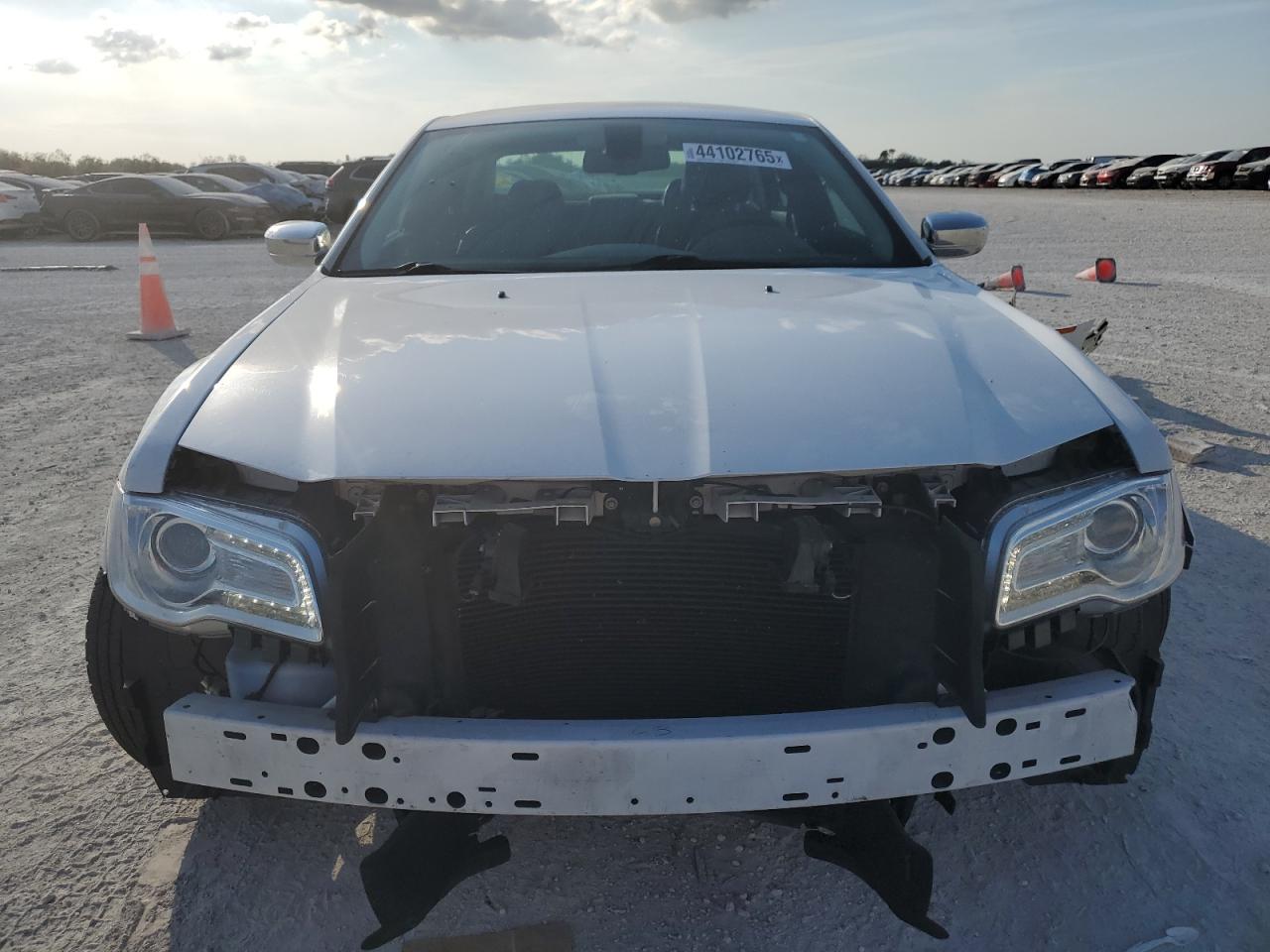 2019 Chrysler 300 - Image 5