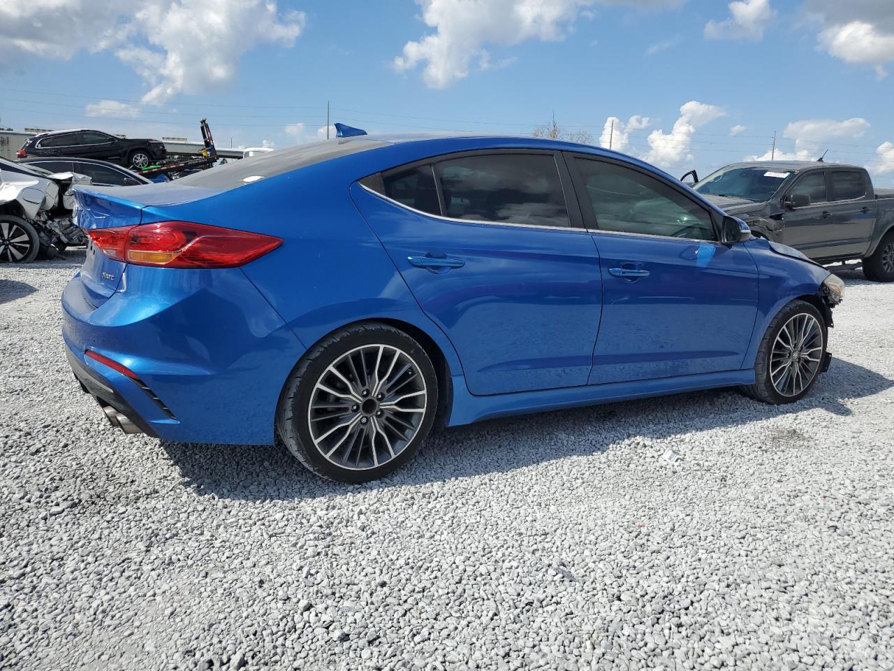 2018 Hyundai Elantra - Image 3