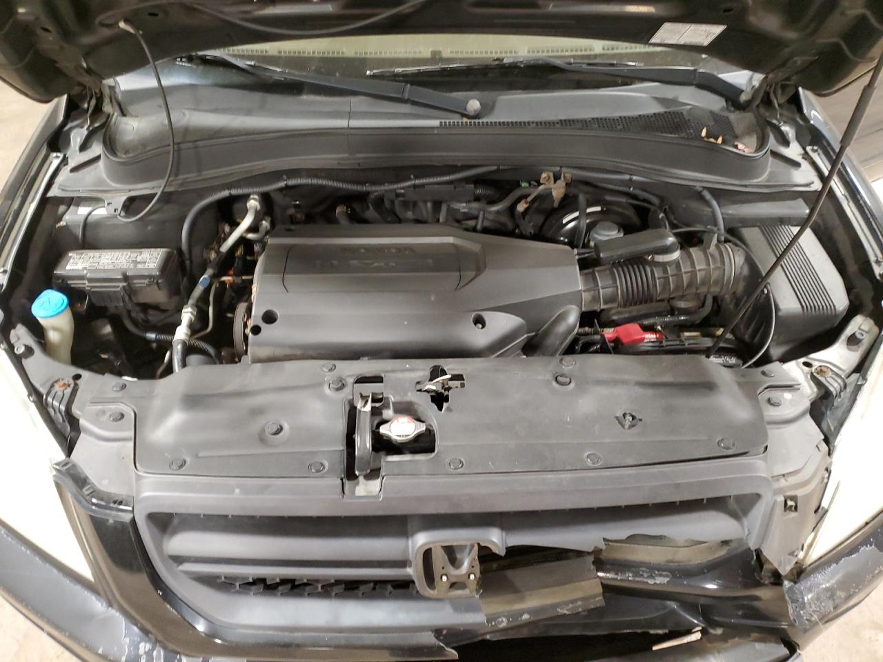 2004 Honda Pilot - Image 12