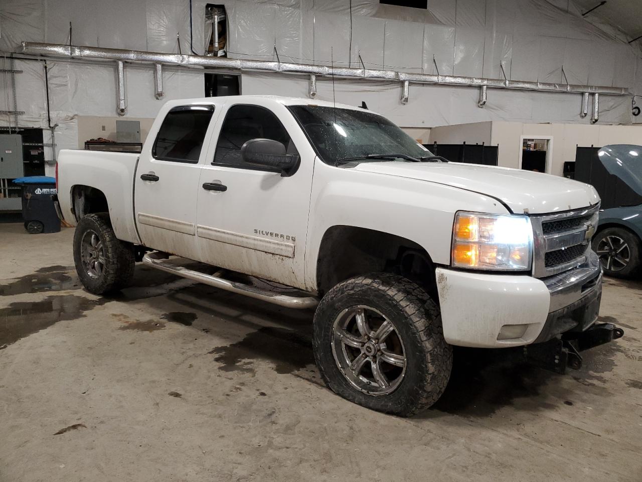 2010 Chevrolet Silverado - Image 4