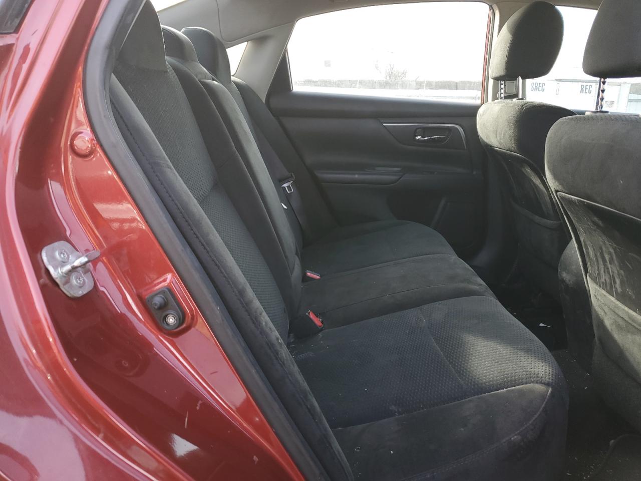 2015 Nissan Altima - Image 10