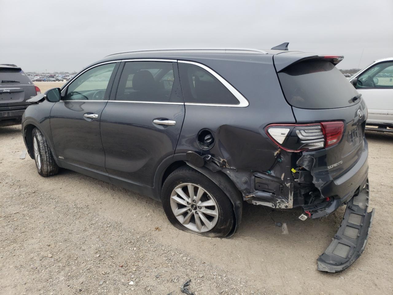 2019 Kia Sorento - Image 2